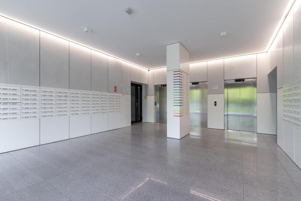 City Centre & Modern Quiet Apartment With Parking By Renters Prestige Krakau Exterior foto