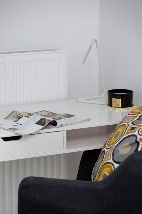 City Centre & Modern Quiet Apartment With Parking By Renters Prestige Krakau Exterior foto